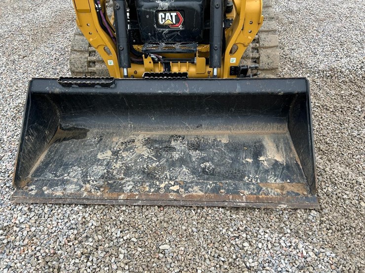 2024-caterpillar-255-image-9