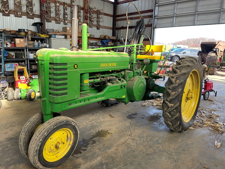 1952-john-deere-b-image-1