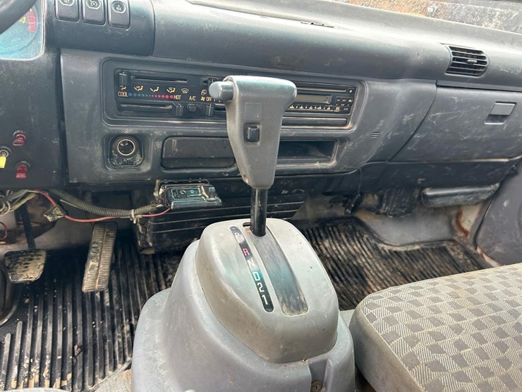 2007-gmc-w4-image-18