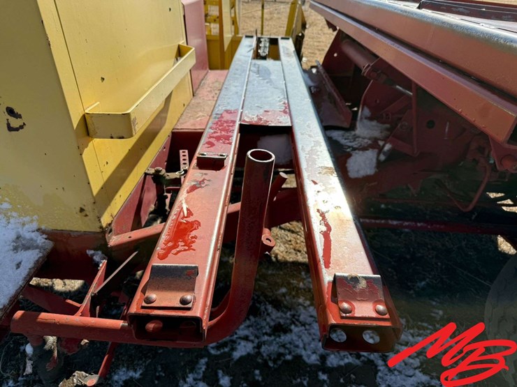 new-holland-1069-image-19