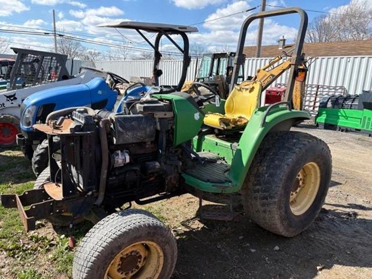 john-deere-4700-image-2