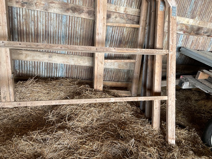 #6069-•-18'-flatbed-wagon-with-contents-image-28