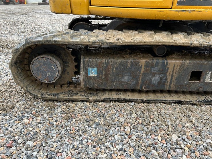 2021-deere-35g-image-12