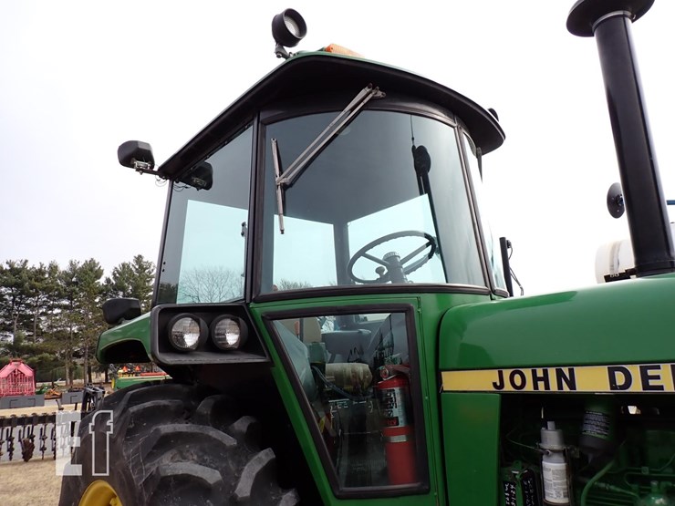 john-deere-4440-image-6