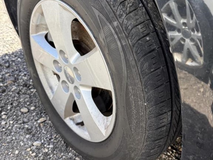 2012-dodge-journey-sxt-image-11