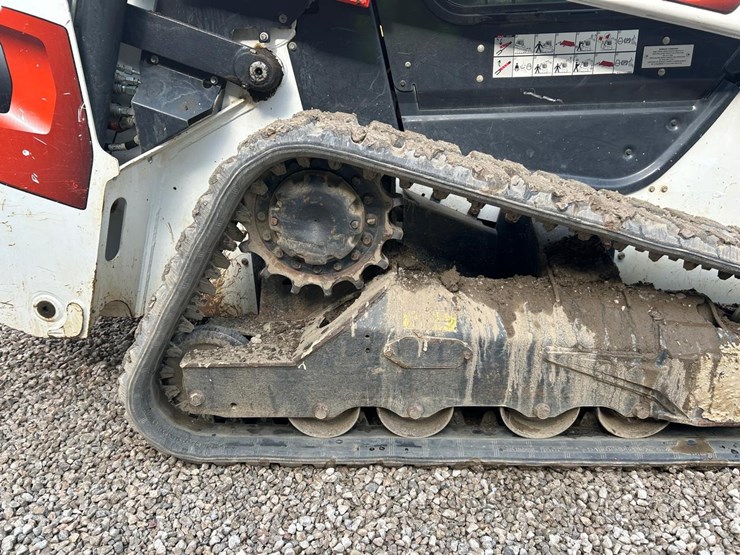2020-bobcat-t76-image-13