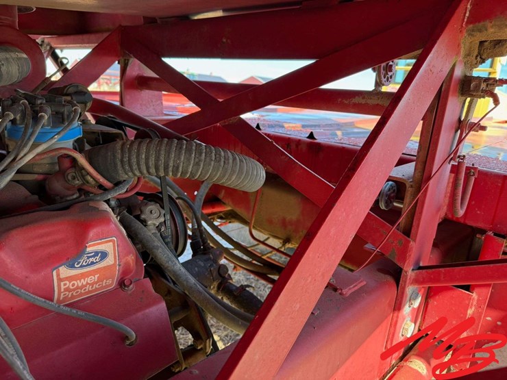 new-holland-1069-image-30