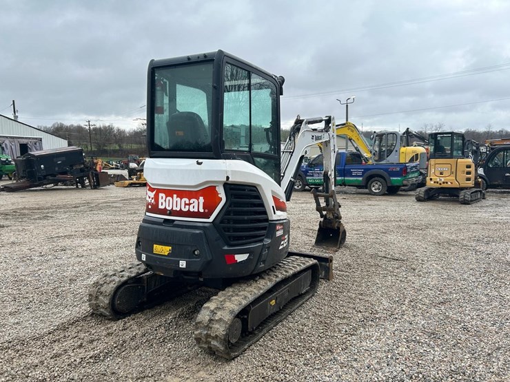 2022-bobcat-e26-image-4