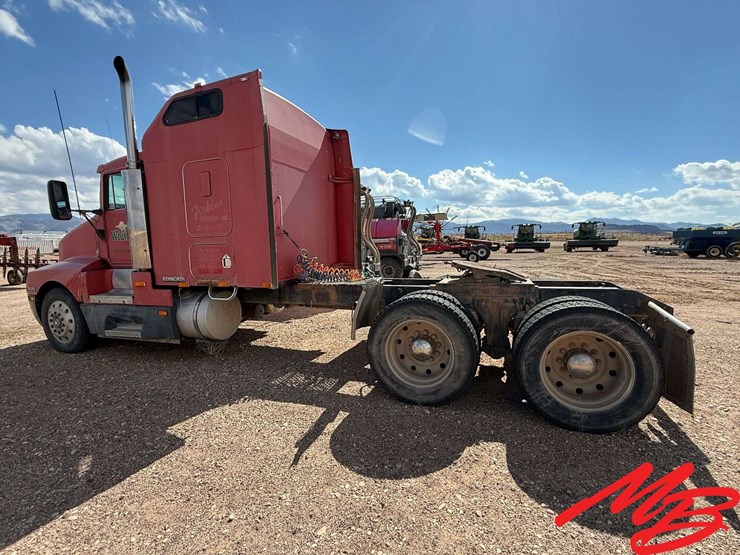 1990-kenworth-t600-image-4