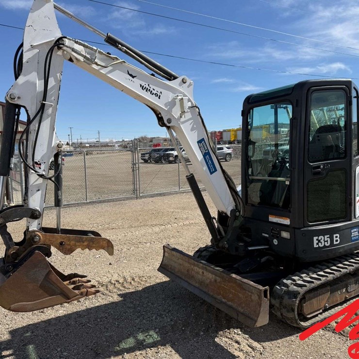 2013 BOBCAT E35
