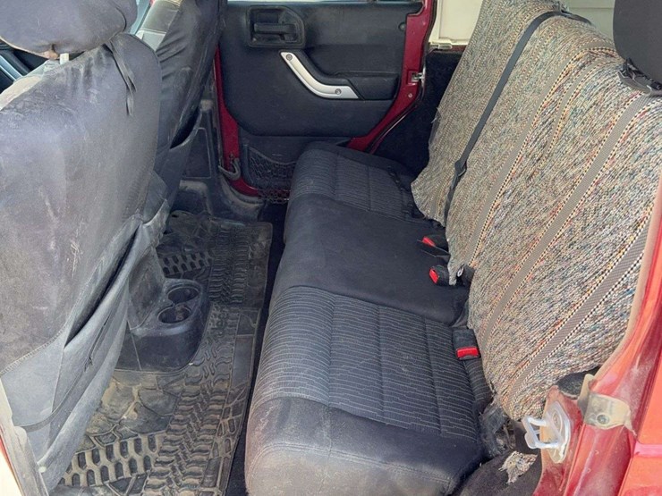 2012-jeep-wrangler-image-30