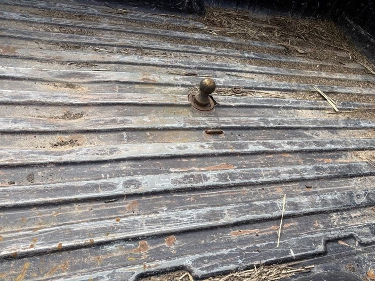 2009-chevrolet-3500-image-16