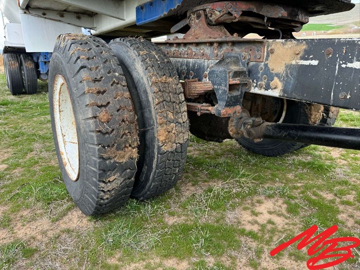 1964-kenworth-w923-image-7