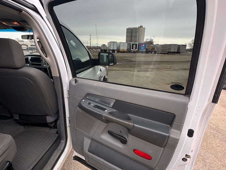 2008-dodge-ram-2500-image-37