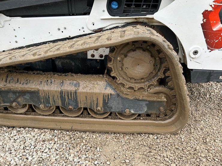 2023-bobcat-t770-image-18