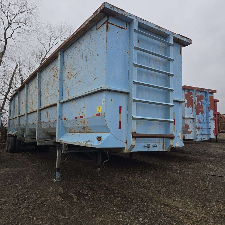 CIF Industries Semi Trailer, T6 High Strength Steel, 8 1/2ft sides, 8ft wide, rear swinging door, 48ft long, 11r22.5, spring ride, spare tire, VIN- 1JJV482PXSL255102, the title shows a 1995 year model since that is the year on the axle frame