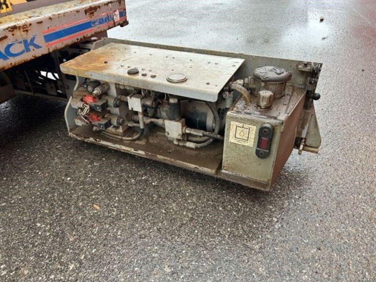 2009-skyjack-sjiii3219-image-19