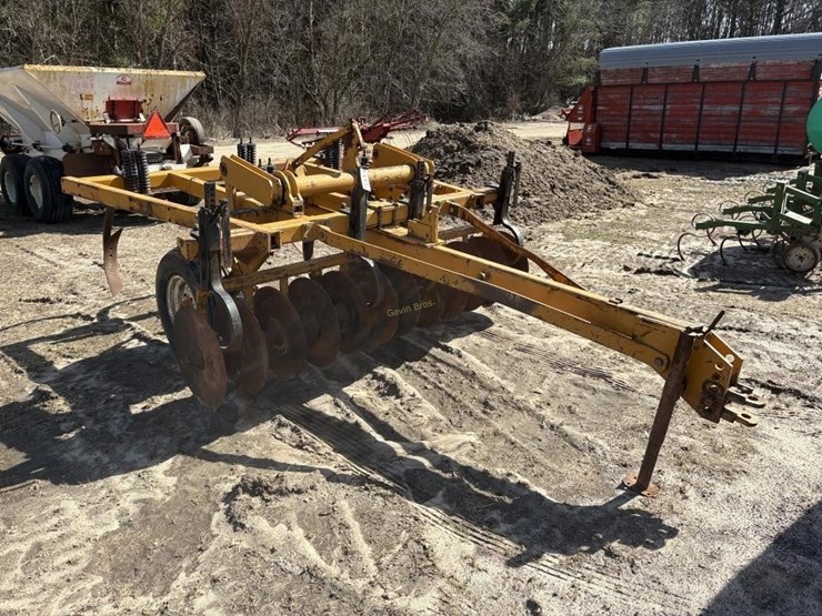 dakon-5-shank-chisel-plow-with-disc-image-1