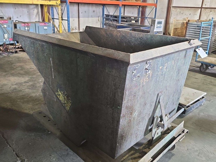 jesco-1-yard-med.-hd-4000lb-self-dumping-hopper-image-4