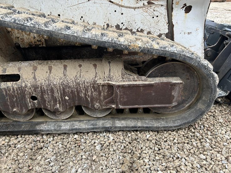 2022-bobcat-t550-image-15