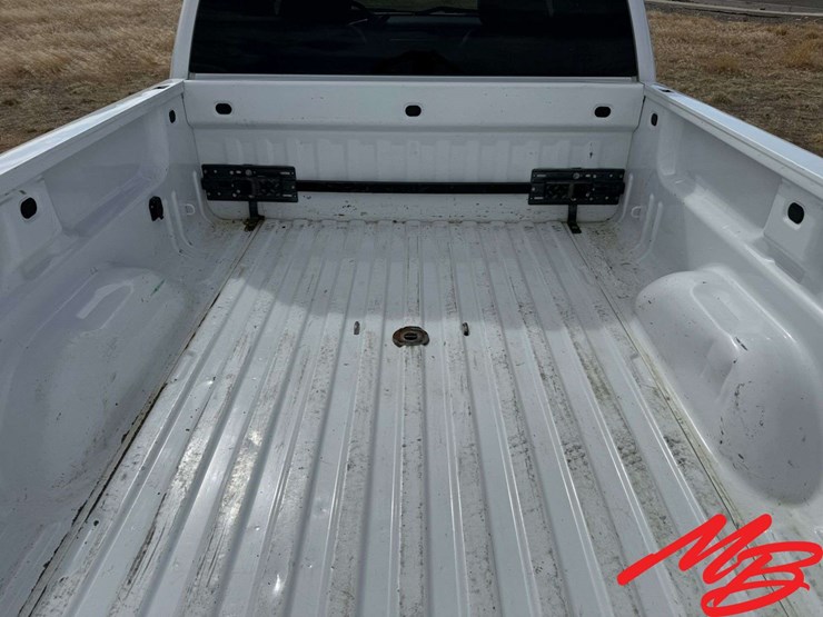 2014-chevrolet-silverado-2500-image-33