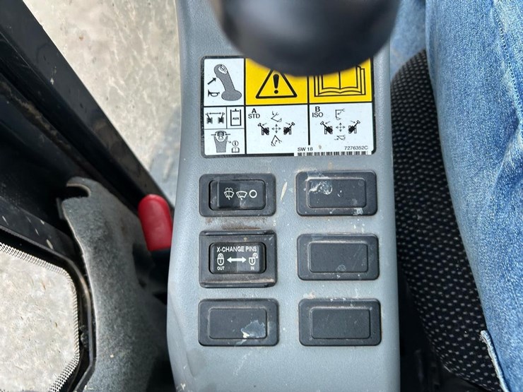 2020-bobcat-e42-image-26