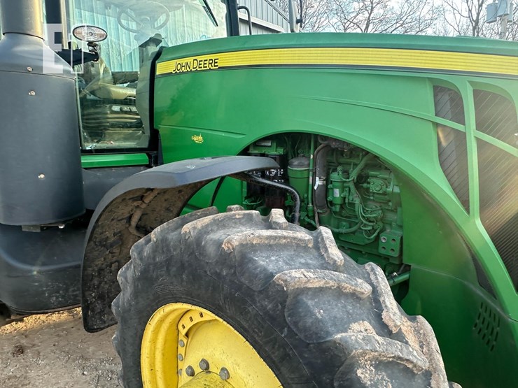 john-deere-8260r-image-23