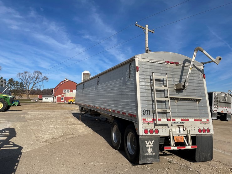 2011-wilson-hopper-bottom-image-8