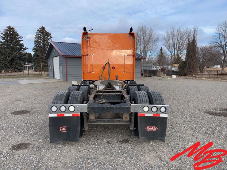 2004-peterbilt-379-image-6