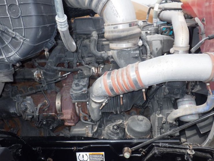 2022-kenworth-t680-image-24