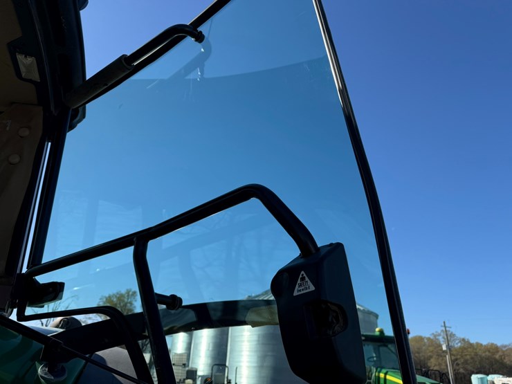 2007-john-deere-8230-image-44