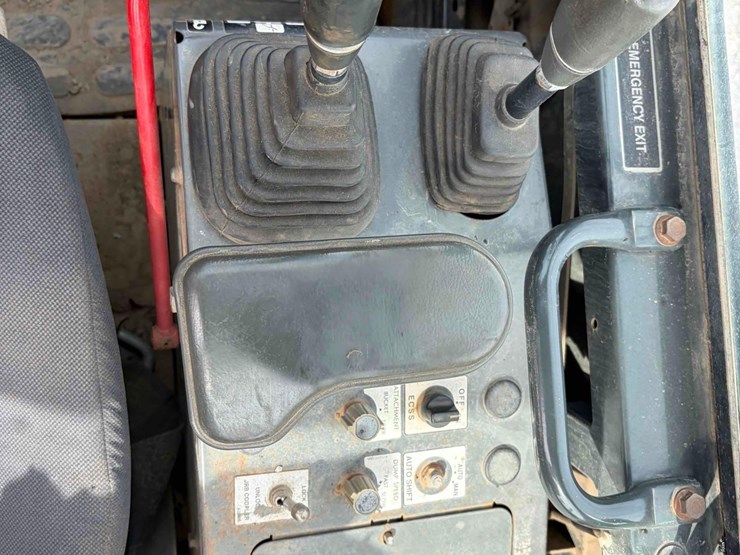 komatsu-wa180pt-3mc-image-11