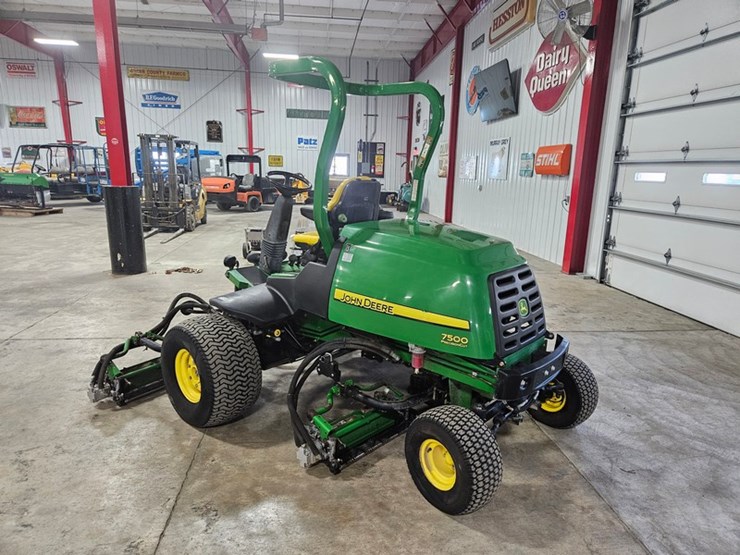 john-deere-7500-image-10