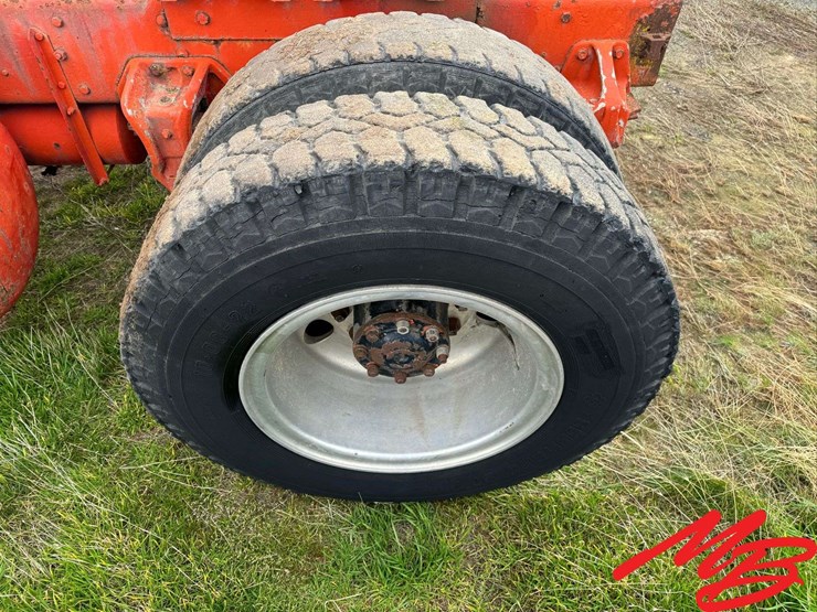 1964-peterbilt-351-image-12