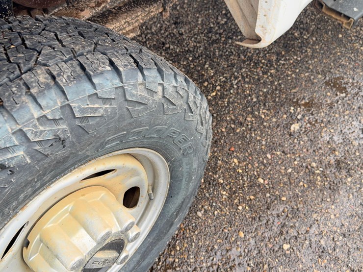 2018-ford-f350-xl-image-16