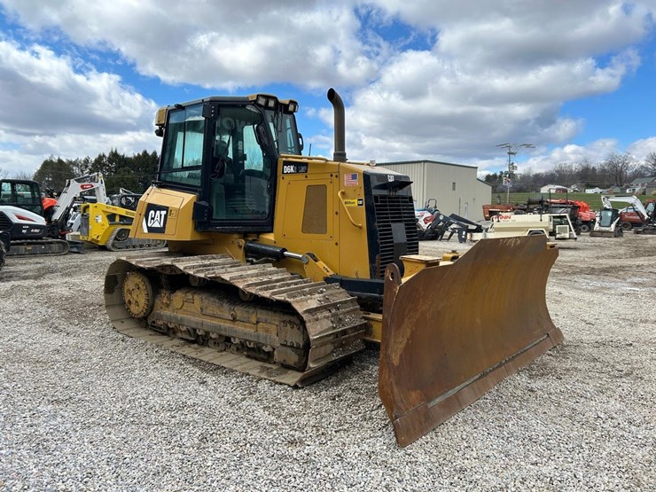 2015-caterpillar-d6k2-lgp-image-6