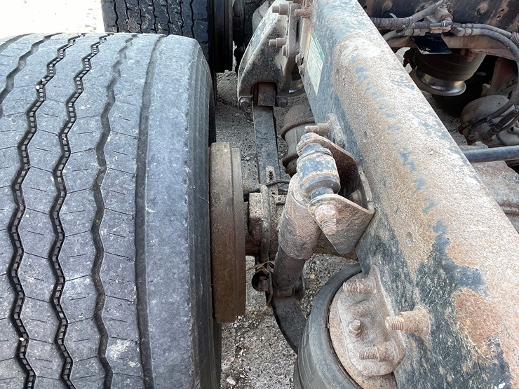 #6036-•-2009-freightliner-semi-(wi-title-in-delay)-image-16