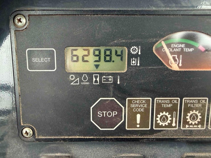 2005-deere-450j-lt-image-15