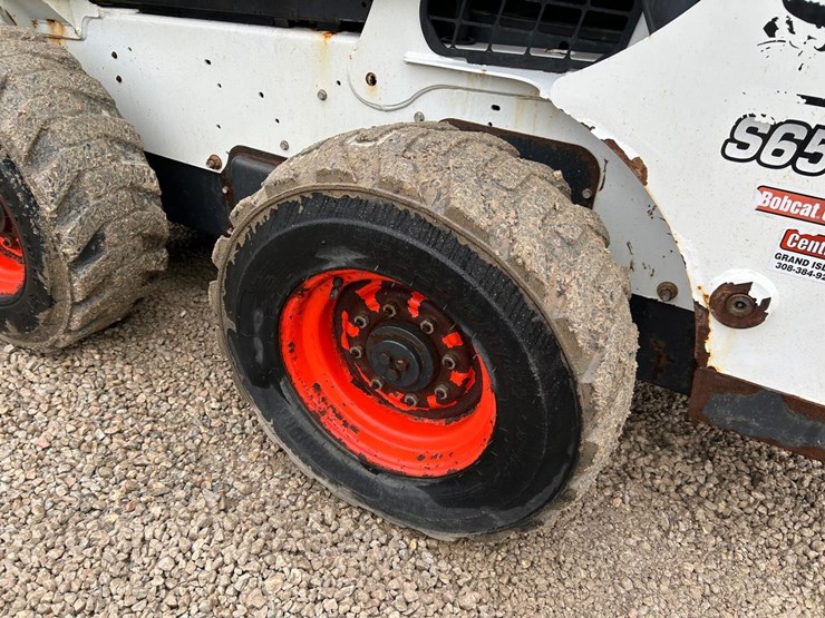 2017-bobcat-s650-image-15