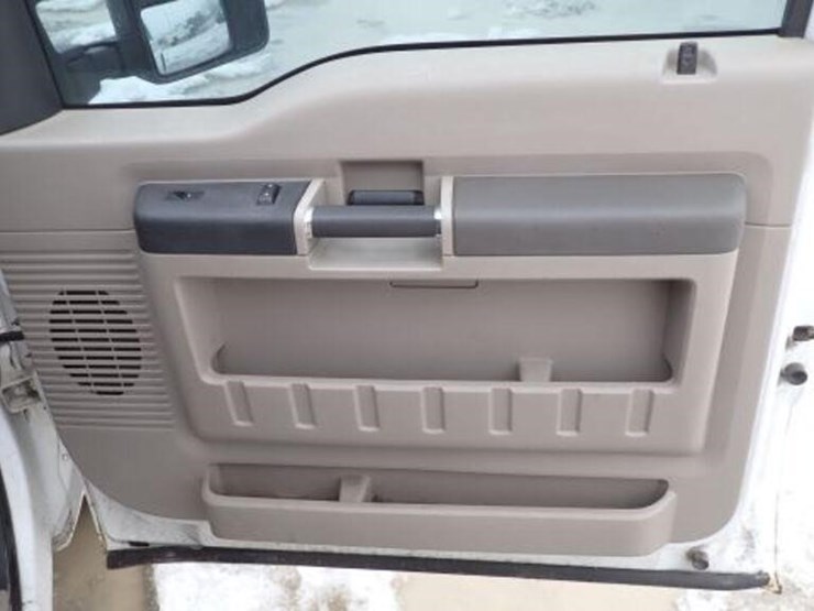 2010-ford-f250-image-23