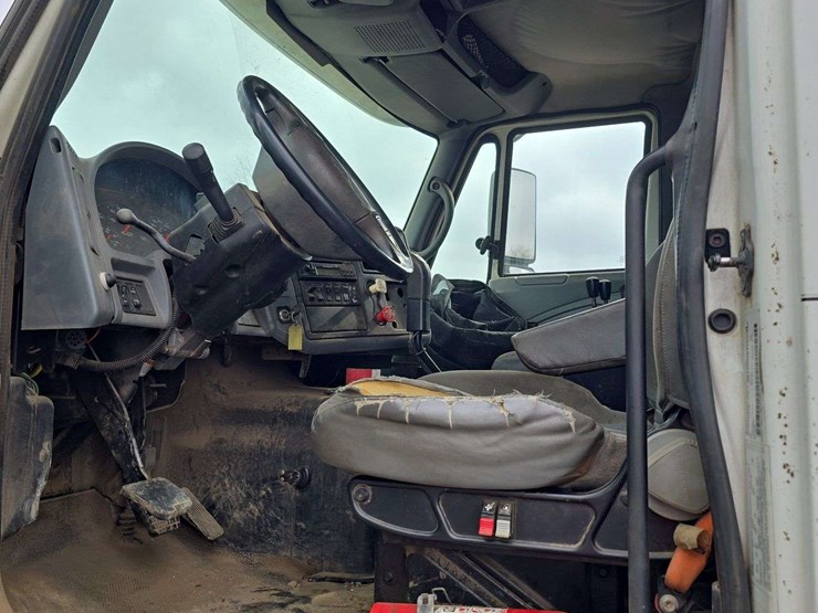 2006-international-8600-image-7