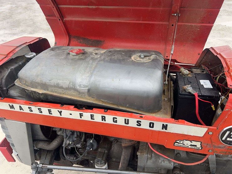 massey-ferguson-135-image-53