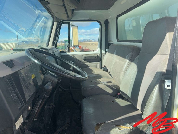 2000-international-4900-image-30