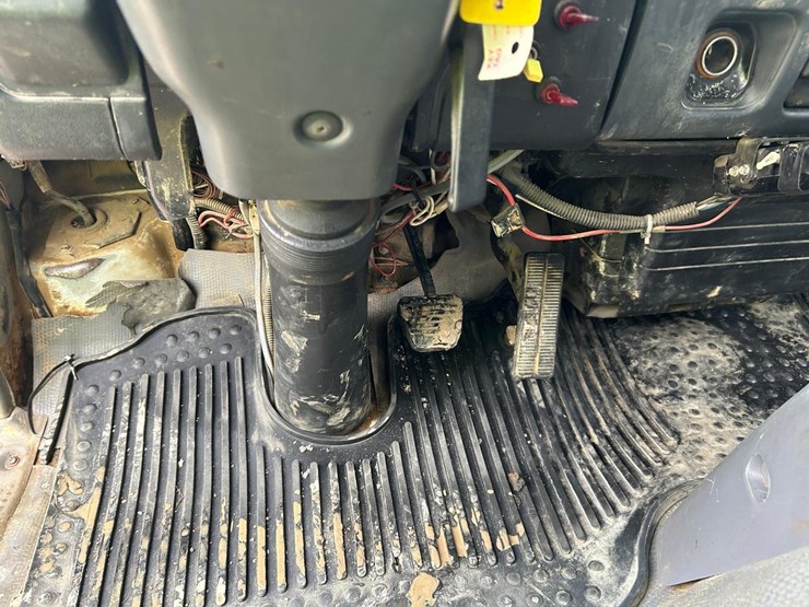 2007-gmc-w4-image-17