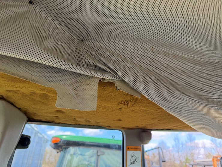 2012-john-deere-6430-image-56