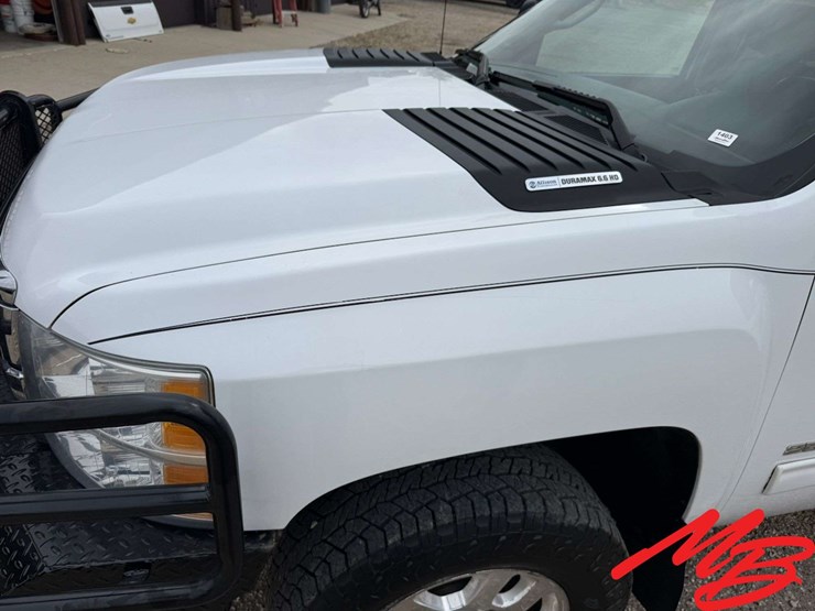 2014-chevrolet-silverado-2500-image-19