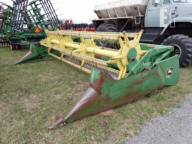 john-deere-216-image-1