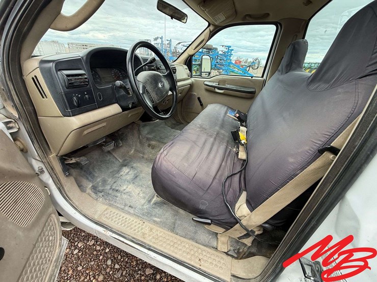 2006-ford-f350-image-16