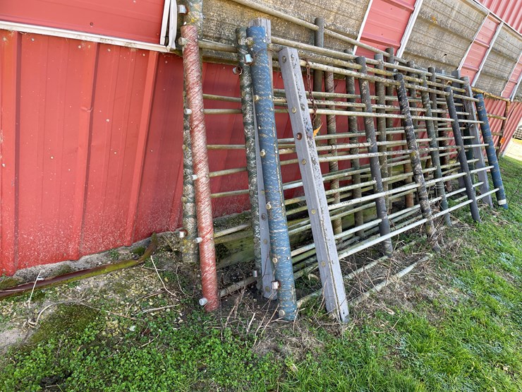 #6048-•-(6)-12'-corral-gates-image-3