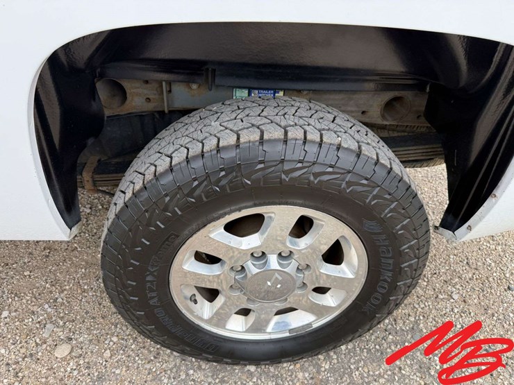 2014-chevrolet-silverado-2500-image-22